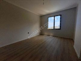 Yalıncakda Deniz Manzaralı Kiralık 3+1 Doğalgazlı Daire