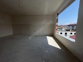 Keskin Çarşı Sitesinde Satılık 3+1 Doğalgazlı Sıfır Daire