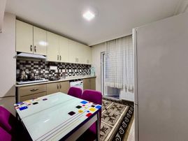 Kalecik Emlak'tan Yeni Binada Asansörlü K.garajlı Giriş Kat 3+1