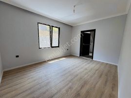 Yalıncak Bilkent Sitesinde Satılık Sıfır 3+1 Doğalgazlı Daire