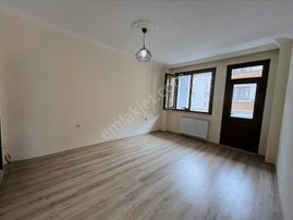 Merkez'de Kiralık 3+1 Doğalgazlı Daire