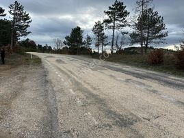 Bursa Orhaneli Göktepe Mahallesi'nde Yola Cephe 14.484 M2 Tarla
