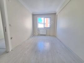 İzmır Buca Yıldız Mh. D.gazlı Kiralık 2+1 Daıre