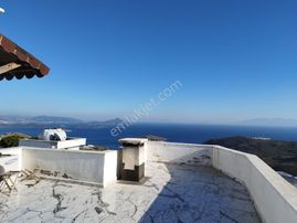 Bodrum Bağla Aytur Sitesinde Satılık 3 Katlı Manzaralı Villa