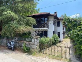 Sapanca Kırkpınar'da 2+2 Site İçinde Havuzlu Dubleks Villa