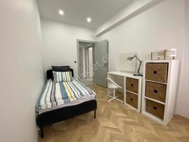 Dokuma Da Tramvaya 300m Arakat Lüks 2+1 Satılık