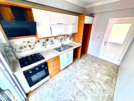 𝄞melodi'den Akçay Merkez'de Ayrı Mutfaklı Cam Balkonlu Doğal Güzellikte 2+1 Daire