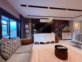 Davutlar Da Özel Havuzlu Geniş Teraslı Fırsat Villa