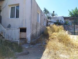 Pirenlik Mevkii İçinde Betonarme Evi Olan 361 M2 Satılık Arsa