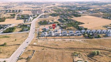Gölbaşı Karşıyaka'da Prestijli Konumda 889 M2 Villa Parsel