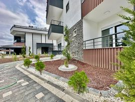 ꧁akçay Ay Emlaktan꧂gürede Kazdağlarının Eteklerinde Geniş Aileler İçin Tasarlanmış Satılık 5+1villa