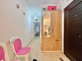 Berkay Demirel'den Doktorlar Sitesi Mevkinde Ara Kat 1+1 Daire