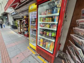 Alsancak İtalya Sokak Civarı Karlı Devren Market