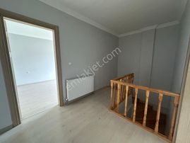 Kartepe Fsm'de Paradise 3 Sitesinde Kiralık 2+1 Dubleks Daire