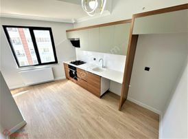 ▀aktiften Eşsiz Tasarımlı Ön Cephe Arakat Ayrı Mutfaklı 2+1daire