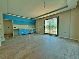 Uytundan Burhaniye Öğretmenlerde Denize 200 Metre 3+1 Daire