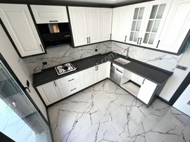 Burhaniye Pelitköy'de Aygülden Sıfır Denize100mt Nezih Siteiçi Bağımsız Ultra Lüks 3+1 Satılık Villa