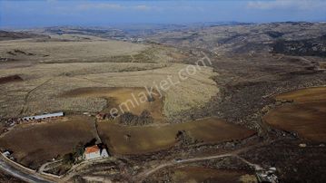 Boğaz Manzaralı Elektiriği Yolu Olan Kupon Arazi