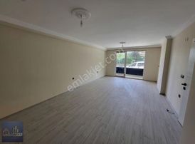 Uzman Emlak'tan Millet Bahçesi Karşısı Sıfır Satılık 2+1 Daire..