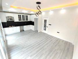 Güre'de Aygülden Sıfır Doğa İle İçiçe Ebeveyn Banyolu Çift Geniş Teraslı Ultra Lüks 5+1satılık Villa