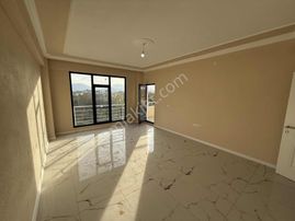 Sakarya Arifiye Mahallesinde Geniş 3+1 Kiralık Daireler