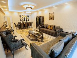 Merkezi Konumda Muhteşem Manzaralı Geniş Lüks Daire