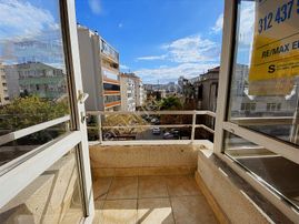 Remax Elma'dan John F. Kennedy Caddesinde Yenilenmiş Daire