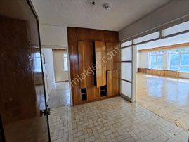 Esat'ın En Güzel Yerinde Fırsat Kiralık 4+1 Ve 3 Balkon 3 Cephe