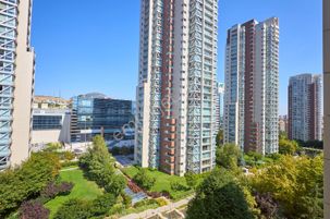 Park Oran'da Balkonlu Boş 2+1 Satılık Daire