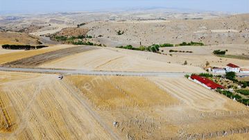 *peçenek Te Asfalt Üzeri Manzaralı 400 Metre Hisse Tapulu Bahçe*