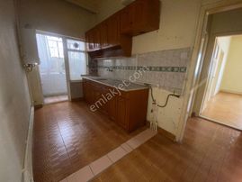 İncirli Mahallesi'nde Kat Konumunda 2+1 Geniş Daire!