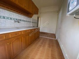 İncirli Mahallesi'nde Kat Konumunda 2+1 Geniş Daire!