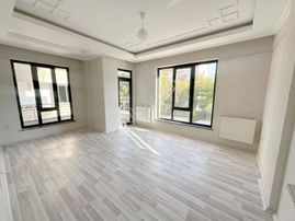 Ordu Caddesnde K.otoparklı Ana Cadde E.banyolu Kiralık 2+1 Daire