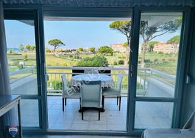 Kuşadası Ssk Sitesi'nde Denize 150m. Manzaralı 1.kat Daire