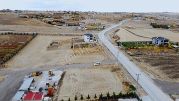 *--gicik Te Sürekli Yaşanabilir Cadde Üstünde İmarlı Tek Tapu--*