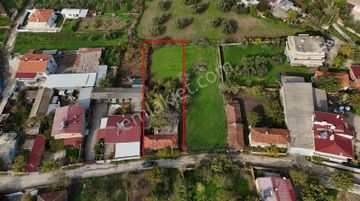 Çanakkale Gökçalı Köyünde Taş Ev Bulunan İmarlı Arsa Satılık!