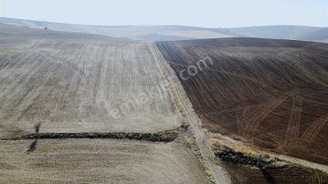 -- **teberik De Yol Kenarı İster Yatırımlık İster Bahçelik--**