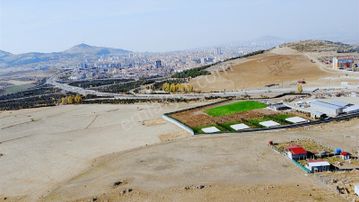 Mamak Kızılca Da Toki Yanı Sanayi Yakını Yol Kenarı Fırsat Yeri
