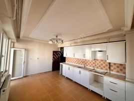 Makro Life Gayrimenkulden Metropolde Bedir Yapı Kalitesiyle 3+1 Satılık Fırsat Daire