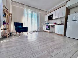 ▓karabuluttan▓otoparklı Ara Kat & Ultralüx 3 Yaşında Eşyalı 1+1 Satılık Daire