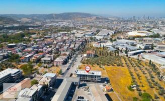 Bornovada Site İçi İzev Yapı Kalitesiyle Satılık 1+1 Sıfır Daire