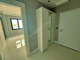 Uytundan Akçay-güre Arasında Havuzlu Ultralüks 1+1 Kiralık Daire