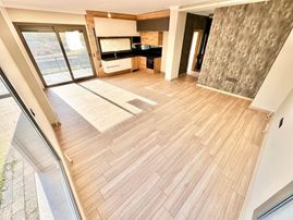 ✨akçay Ay Emlaktan✨tahtakuşlarda Denize 300 M Yeşillikler İçerisinde Huzur Bulacağınız 4+1 Villa