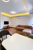 Oba'da Aktiviteli Butik Sitede Eşyalı 2+1 Daire