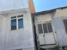 Apart Fiyatına Kınıklı Asmalıevlerde Satılık Tek Katlı Ev