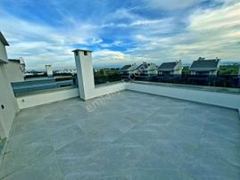 Uytundan Gürede Yüzme Havuzlu Bahçeli Ultralüx 3+1 Satılık Villa