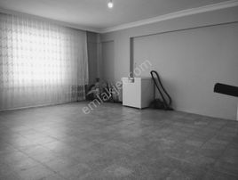 Makro Life Gayrimenkul'den Sakarya Caddesi Üzerinde Acil 3+1 Satılık Fırsat Daire