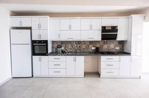 Seferihisar Ürkmezde Denize Sıfır Satılık Lüks Villa