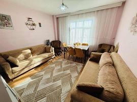 Atatürk Mah. 2+1 85m2 Satılık Kullanışlı 11m2 Hisseli Daire