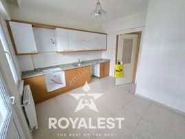 Royalest'ten Siteiçi Arakat 3 Cam Balkonlu Geniş Bakımlı